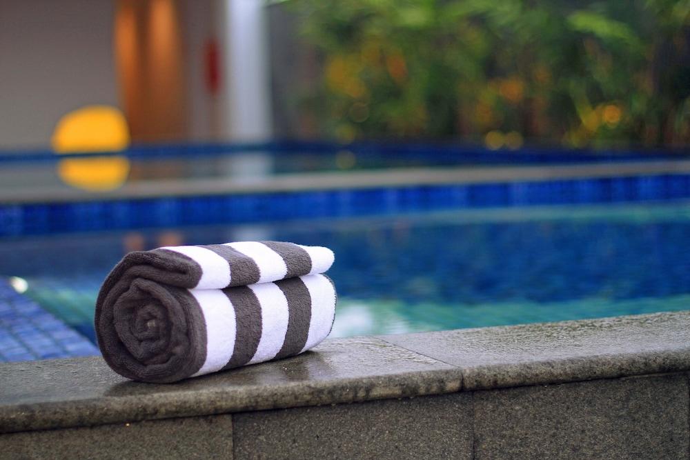 Aston Inn Tasikmalaya Exterior foto